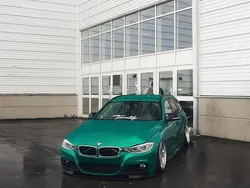 Grön Begagnad 2015 BMW 320 M Performance Kombi | 200 000 kr