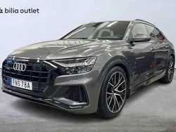 Grå Begagnad 2020 Audi Q8 SUV | 679 900 kr