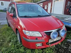 Röd Begagnad 2000 Mazda Premacy Minibuss | 6 000 kr