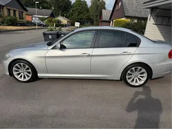 Grå Begagnad 2011 BMW 320 Sedan | 89 000 kr (Marknadspris)