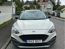 Vit Begagnad 2019 Ford Focus Active Halvkombi | 175 000 kr (Lite dyr)