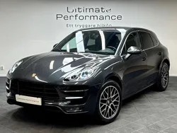 Grå Begagnad 2018 Porsche Macan Turbo Performance Package SUV | 499 000 kr (Marknadspris)