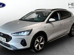 Silver Begagnad 2023 Ford Focus Active Halvkombi | 199 900 kr (Marknadspris)