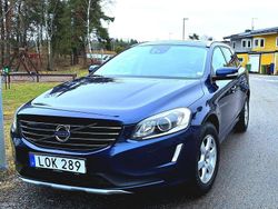 Blå Begagnad 2016 Volvo XC60 Ocean Race SUV | 204 000 kr (Marknadspris)