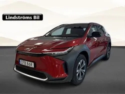 Röd Begagnad 2024 Toyota bZ4X Executive SUV | 514 900 kr
