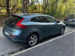 Blå Begagnad 2013 Volvo V40 Momentum Kombi | 84 000 kr (Marknadspris)