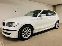 Vit Begagnad 2008 BMW 118 Advantage Halvkombi | 59 000 kr (Marknadspris)