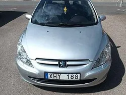 Silver Begagnad 2004 Peugeot 307 Halvkombi | 25 000 kr (Marknadspris)