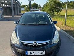 Blå Begagnad 2011 Opel Corsa Enjoy Halvkombi | 27 000 kr (Marknadspris)
