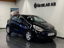 Svart Begagnad 2014 Kia Rio Halvkombi | 69 900 kr (Marknadspris)