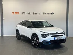 Vit Begagnad 2022 Citroën e-C4 Shine Halvkombi | 219 900 kr (Marknadspris)