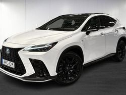Vit (white) Begagnad 2022 Lexus NX350h SUV | 499 900 kr