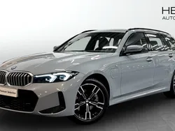 Grå (grey) Begagnad 2024 BMW 330e M Sport Kombi | 538 700 kr (Bra pris)