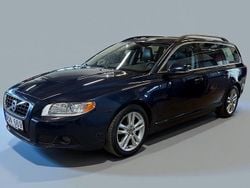 Blå (blåmetallic) Begagnad 2012 Volvo V70 Momentum Kombi | 109 900 kr (Marknadspris)