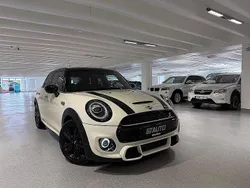 Vit Begagnad 2020 Mini John Cooper Works Halvkombi | 249 900 kr (Marknadspris)