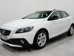 Vit Begagnad 2014 Volvo V40 CC Momentum Kombi | 138 900 kr (Marknadspris)