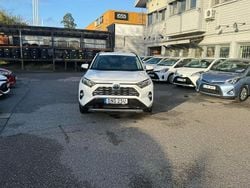 Vit Begagnad 2020 Toyota RAV4 Hybrid Active SUV | 219 900 kr