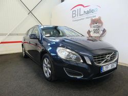 Blå Begagnad 2011 Volvo V60 Momentum Kombi | 94 000 kr (Marknadspris)