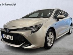 Silver Begagnad 2021 Toyota Corolla Active Kombi | 234 900 kr (Marknadspris)