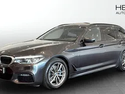 Grå (grey) Begagnad 2019 BMW 530 M Sport Kombi | 359 700 kr (Marknadspris)