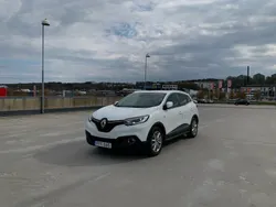 Vit Begagnad 2017 Renault Kadjar LIMITED SUV | 139 900 kr (Marknadspris)
