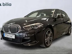 Svart Begagnad 2023 BMW 118 M Sport Halvkombi | 309 900 kr