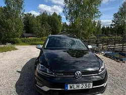 Svart Begagnad 2016 VW Golf Alltrack Kombi | 125 000 kr (Marknadspris)