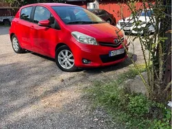 Röd Begagnad 2011 Toyota Yaris Multidrive S Halvkombi | 89 000 kr (Marknadspris)