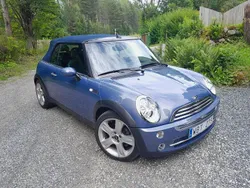 Blå Begagnad 2004 Mini Cooper Cabriolet Cab | 99 000 kr (Dyr)