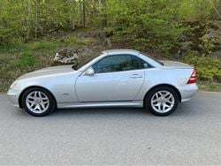 Silver Begagnad 2004 Mercedes SLK200 Cab | 75 000 kr