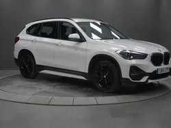 Vit Begagnad 2020 BMW X1 Sport Line SUV | 279 000 kr (Marknadspris)