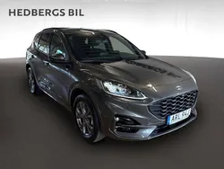 Grå Begagnad 2022 Ford Kuga ST-Line SUV | 299 900 kr (Marknadspris)