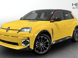 Gul (yellow) Ny 2025 Renault R5 Iconic Halvkombi | 437 600 kr