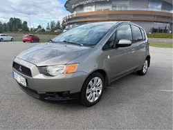 Grå Begagnad 2010 Mitsubishi Colt Halvkombi | 29 900 kr (Marknadspris)