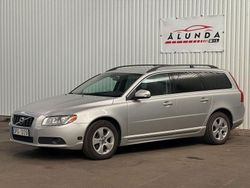 Ljusgrå (grå) Begagnad 2010 Volvo V70 Momentum Kombi | 69 900 kr (Bra pris)