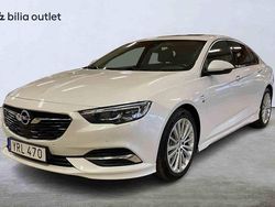 Vit Begagnad 2018 Opel Insignia Sport Halvkombi | 179 900 kr