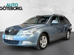 Ljusgrå Begagnad 2011 Skoda Octavia Elegance Kombi | 44 900 kr (Lite dyr)