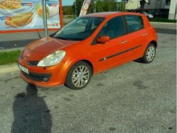 Röd Begagnad 2006 Renault Clio R.S. Halvkombi | 17 500 kr (Lite dyr)