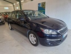 Mörkblå (blå) Begagnad 2016 Peugeot 308 Active Kombi | 79 900 kr (Marknadspris)