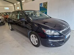Mörkblå (blå) Begagnad 2016 Peugeot 308 Active Kombi | 84 900 kr (Marknadspris)