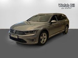 Silver Begagnad 2017 VW Passat GTE Kombi | 169 000 kr (Marknadspris)