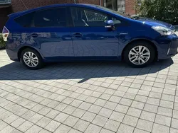 Blå Begagnad 2015 Toyota Prius+ Minibuss | 87 900 kr (Dyr)