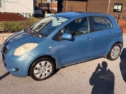 Grå Begagnad 2006 Toyota Yaris Halvkombi | 46 000 kr (Bra pris)