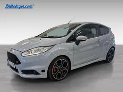 Grå Begagnad 2016 Ford Fiesta ST200 Halvkombi | 169 500 kr