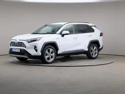 Vit Begagnad 2021 Toyota RAV4 Hybrid Executive SUV | 339 000 kr (Bra pris)