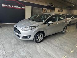 Grå Begagnad 2014 Ford Fiesta Titanium Halvkombi | 77 900 kr (Marknadspris)