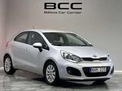 Grå Begagnad 2013 Kia Rio Halvkombi | 74 800 kr (Bra pris)
