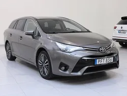 Mörkgrå (grå) Begagnad 2016 Toyota Avensis Multidrive S Kombi | 124 900 kr (Marknadspris)
