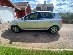 Silver Begagnad 2007 Kia Ceed 4 Halvkombi | 23 000 kr (Bra pris)