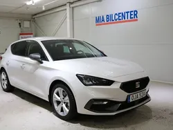 Vit Begagnad 2023 Seat Leon FR Halvkombi | 238 998 kr (Dyr)